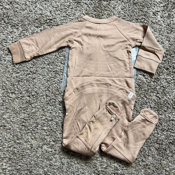 NWT Goumi Kids Sandstone Footie SZ 6-12 mo Tan Neutral Zipper Jumpsuit Bamboo - Picture 2 of 3